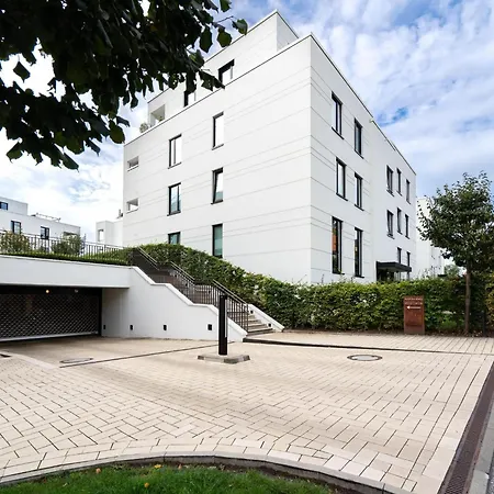 In Strand- Und Parknaehe Apartamento Lübeck
